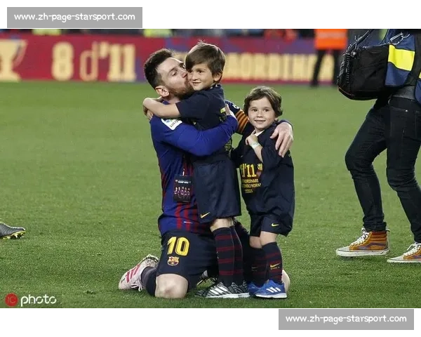 杜兰特与萌娃石头剪子布两连胜，暖心互动萌翻全场